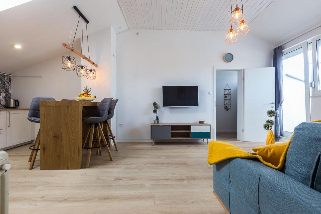 Kuki Apartment With Balcony ザダル エクステリア 写真