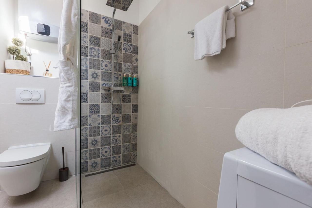 Kuki Apartment With Balcony ザダル エクステリア 写真